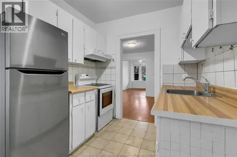 1448 Wyandotte Street West Windsor ON N9B 1H4
