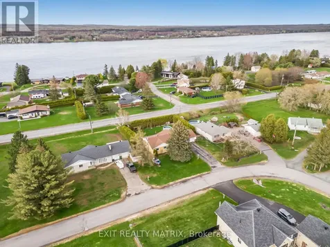 21 Frost Avenue Hawkesbury ON K6A 2T7