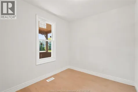 1030 Oak Street Windsor ON N9A 5G4