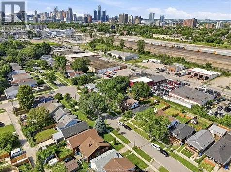 1030 Oak Street Windsor ON N9A 5G4
