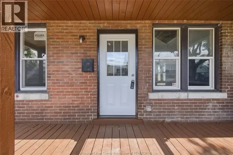 1030 Oak Street Windsor ON N9A 5G4
