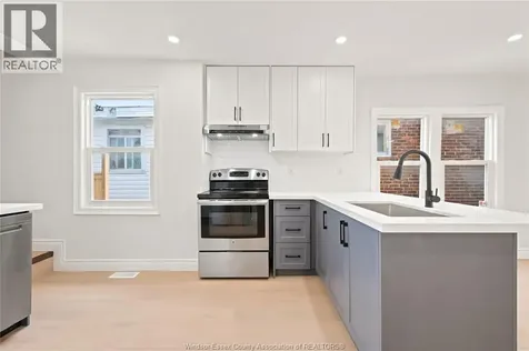 1030 Oak Street Windsor ON N9A 5G4