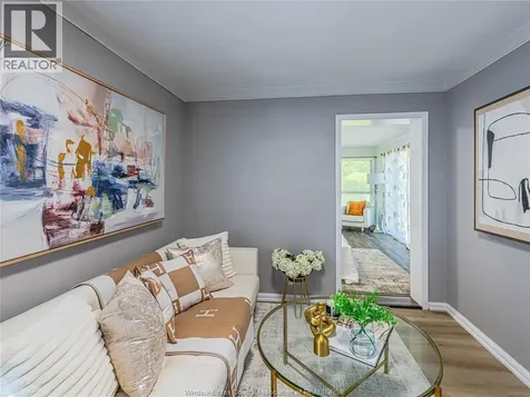 3365 Curry Avenue Windsor ON N9E 2T4