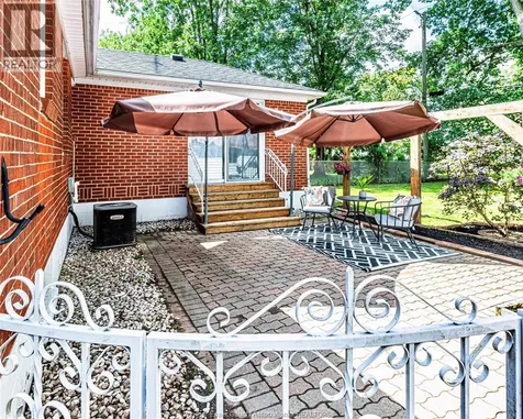3365 Curry Avenue Windsor ON N9E 2T4