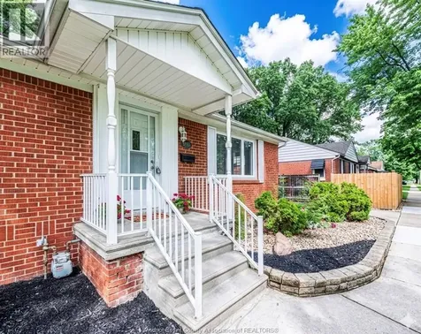 3365 Curry Avenue Windsor ON N9E 2T4
