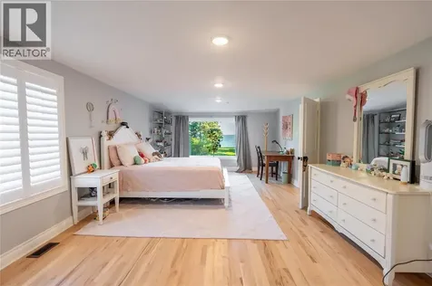 1074 Bruce Street Sarnia ON N7V 3B1