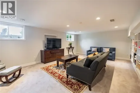 1074 Bruce Street Sarnia ON N7V 3B1