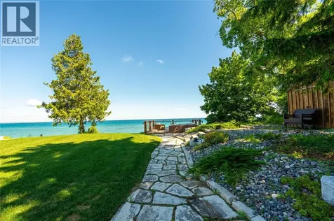 1074 Bruce Street Sarnia ON N7V 3B1
