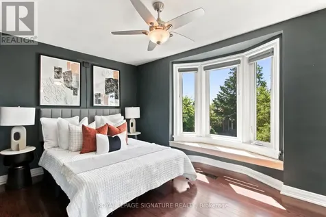 146 Gloucester Grove Toronto (oakwood Village) ON M6C 2B1