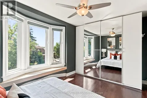 146 Gloucester Grove Toronto (oakwood Village) ON M6C 2B1