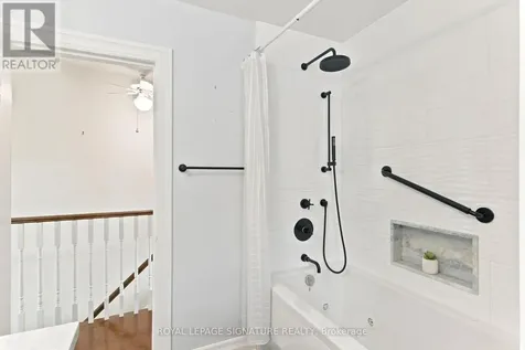 146 Gloucester Grove Toronto (oakwood Village) ON M6C 2B1