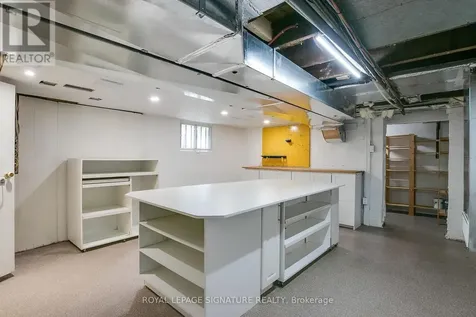 146 Gloucester Grove Toronto (oakwood Village) ON M6C 2B1