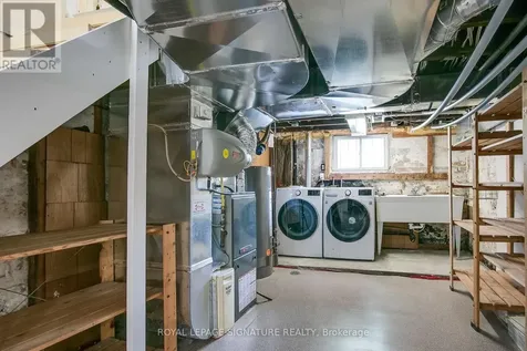 146 Gloucester Grove Toronto (oakwood Village) ON M6C 2B1