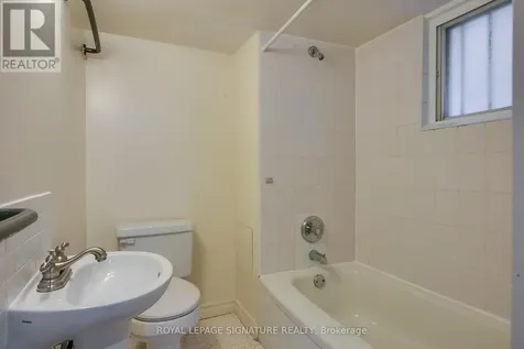 146 Gloucester Grove Toronto (oakwood Village) ON M6C 2B1