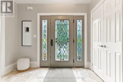 146 Gloucester Grove Toronto (oakwood Village) ON M6C 2B1