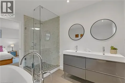 1471 Pickwick Drive Mississauga ON L5V 1V7