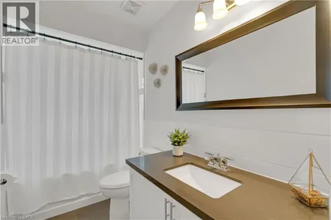 1471 Pickwick Drive Mississauga ON L5V 1V7