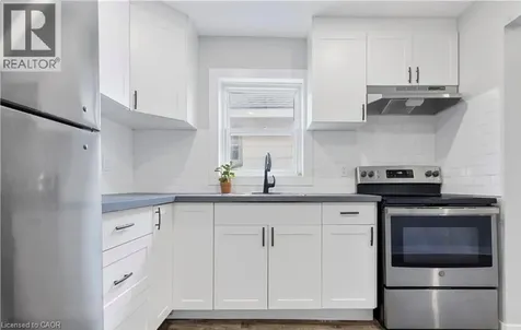 235 Hamilton Road London ON N5Z 1P9