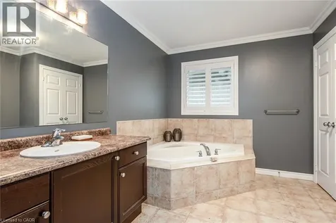 105 Captain Mccallum Drive New Hamburg ON N3A 0B5