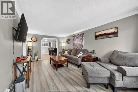 345 Frank Avenue Windsor ON N8S 3N9