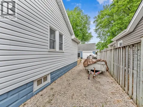 345 Frank Avenue Windsor ON N8S 3N9