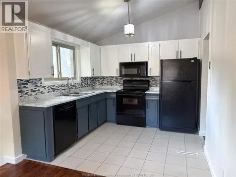 1275 Belleperche Place Windsor ON N8S 3C4