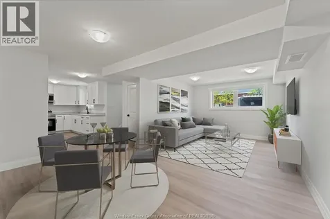 1814 Meighen Windsor ON N8W 1H2