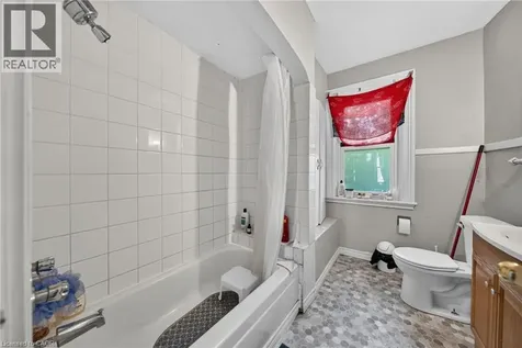 126 Chatham Street Brantford ON N3S 4G4