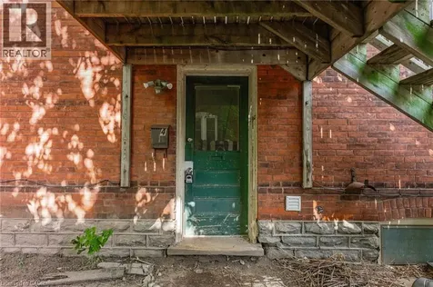126 Chatham Street Brantford ON N3S 4G4