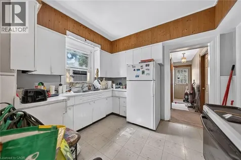 126 Chatham Street Brantford ON N3S 4G4