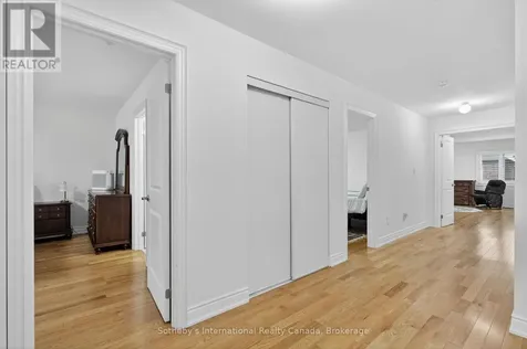 5 Middleton Drive Wasaga Beach ON L9Z 0L1