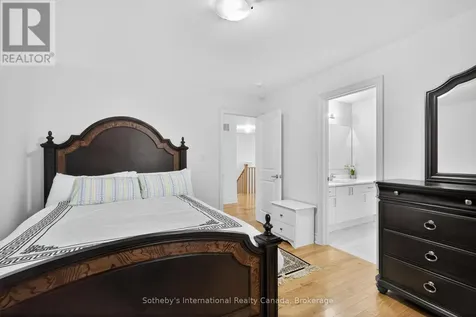 5 Middleton Drive Wasaga Beach ON L9Z 0L1