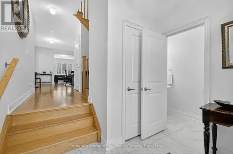 5 Middleton Drive Wasaga Beach ON L9Z 0L1