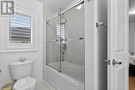 5 Middleton Drive Wasaga Beach ON L9Z 0L1