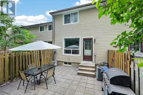 1444 Palmerston Drive Ottawa ON K1J 8P1