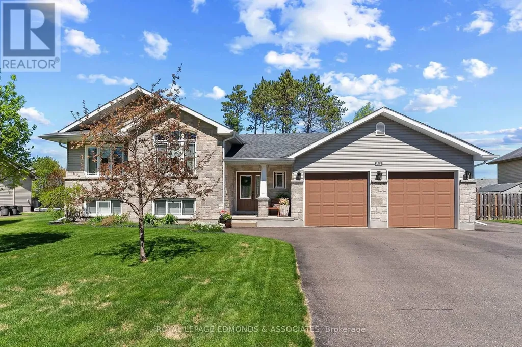 51 Bedard Boulevard Petawawa ON K8H 0B7