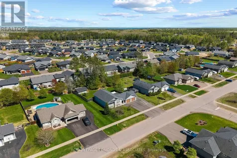 51 Bedard Boulevard Petawawa ON K8H 0B7