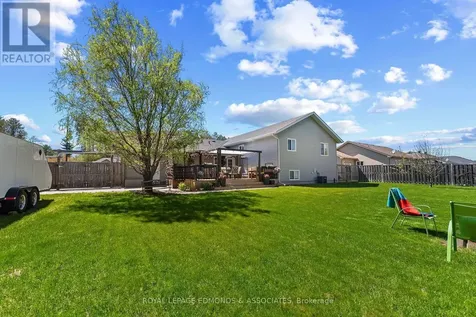 51 Bedard Boulevard Petawawa ON K8H 0B7