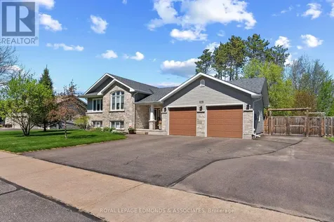 51 Bedard Boulevard Petawawa ON K8H 0B7