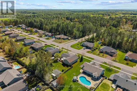 51 Bedard Boulevard Petawawa ON K8H 0B7
