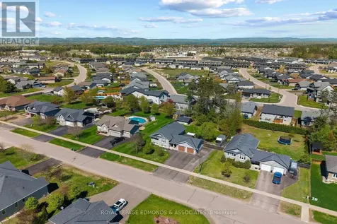 51 Bedard Boulevard Petawawa ON K8H 0B7