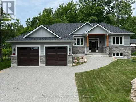 62 Rue Vanier Tiny ON L9M 0J2