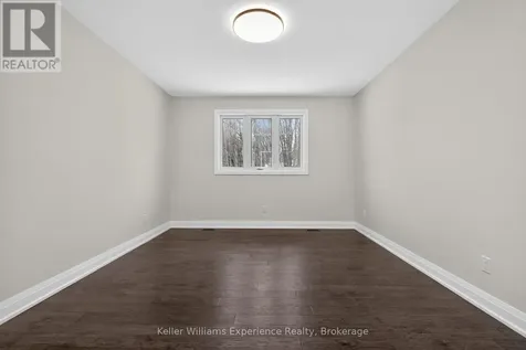 62 Rue Vanier Tiny ON L9M 0J2