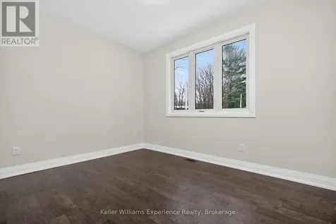 62 Rue Vanier Tiny ON L9M 0J2