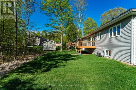 62 Rue Vanier Tiny ON L9M 0J2