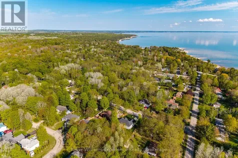62 Rue Vanier Tiny ON L9M 0J2