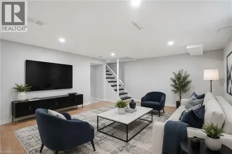 82 Riverdale Drive Hamilton ON L8E 1K3