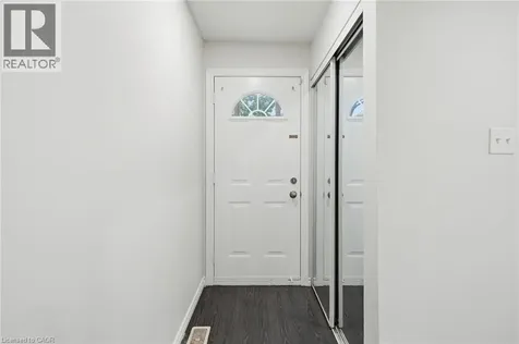 82 Riverdale Drive Hamilton ON L8E 1K3
