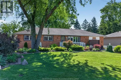 1804 St. Anne Street Tecumseh ON N8N 1V4