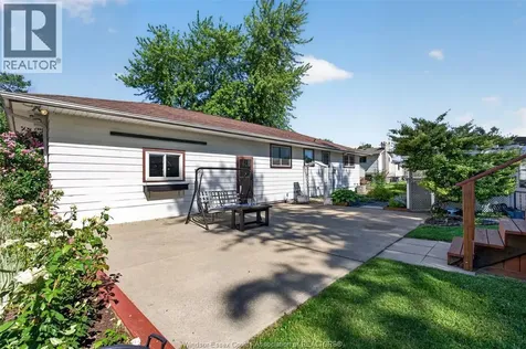 1804 St. Anne Street Tecumseh ON N8N 1V4